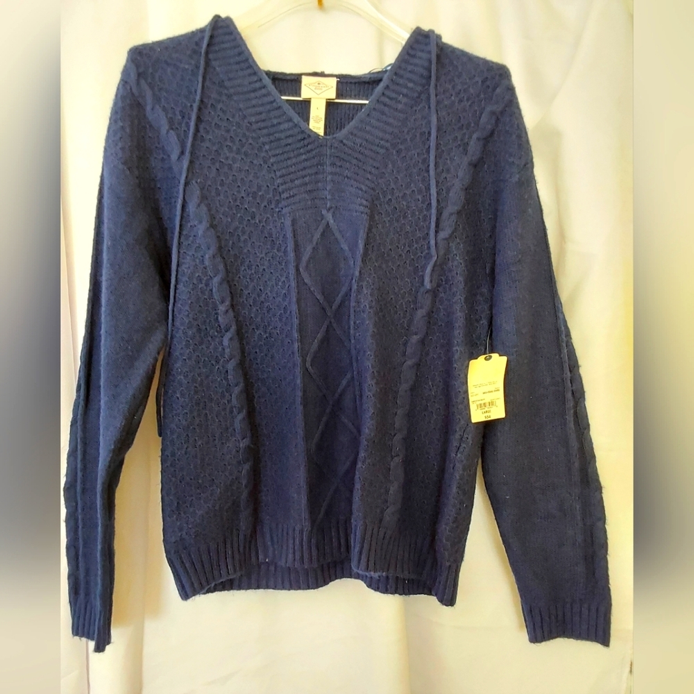 NWT Women St. John's Bay V-Neck Long Sleeve Hooded Pullover Sweater.